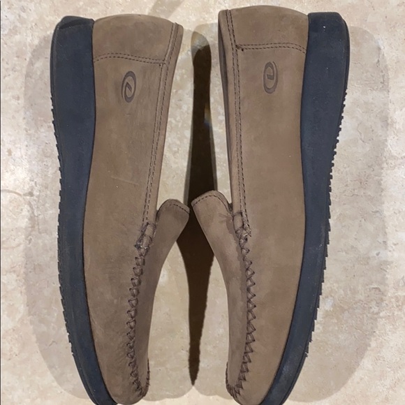 Like New Brown Suede Dexter Womens Loafers 7 1/2 M - Picture 4 of 6